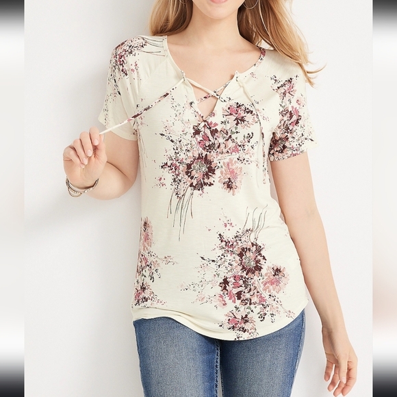Maurices XL Floral Lace-Up V-Neck Varsity Tee Short Sleeve Striped Top - Picture 5 of 5